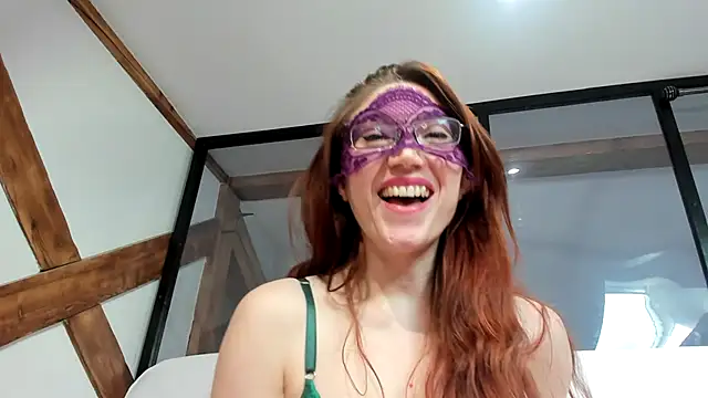 Chatoncokin xxx strip on cam for live porn chat