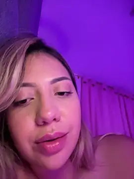 MissCat_ xxx strip on cam for live porn chat