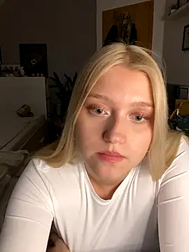 EmmiPemmi xxx strip on cam for live porn chat