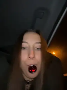 ICrazyOneIRL xxx strip on cam for live porn chat