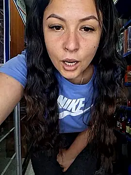 Niidia xxx strip on cam for live porn chat