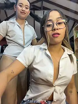 L0lita_emi xxx strip on cam for live porn chat