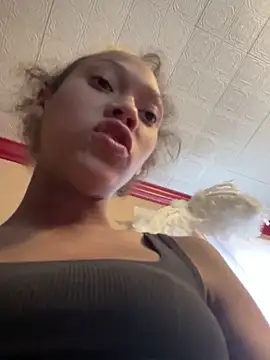 Tamiii420 xxx strip on cam for live porn chat
