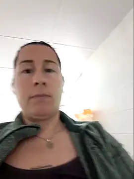 Bichota85 xxx strip on cam for live porn chat