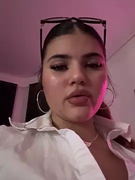 LilaMason xxx strip on cam for live porn chat