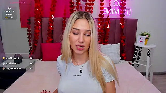 MIla_Stunning xxx strip on cam for live porn chat