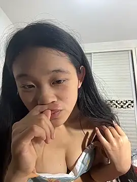 Srr6677 xxx strip on cam for live porn chat