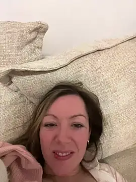 Fucklyweds xxx strip on cam for live porn chat