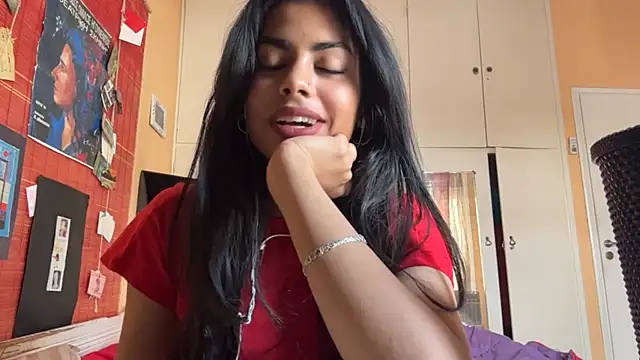 JenniRoutt xxx strip on cam for live porn chat