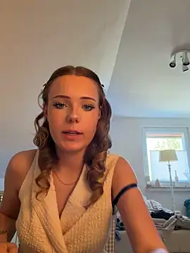 SophiaWestend xxx strip on cam for live porn chat