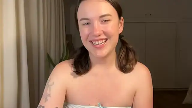 Summerxo xxx strip on cam for live porn chat