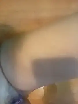 HonyHanna xxx strip on cam for live porn chat