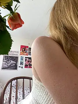 Young_Lizzie xxx strip on cam for live porn chat