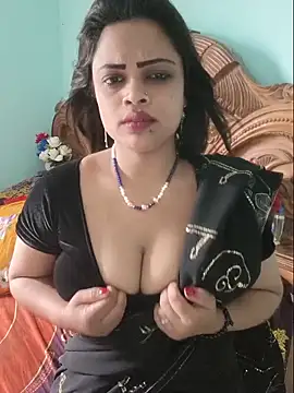 Beauty-3 xxx strip on cam for live porn chat