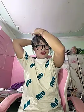 Emmiuuuu03 xxx strip on cam for live porn chat
