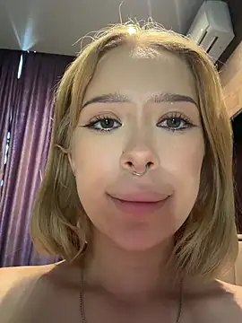 MaryChanXO xxx strip on cam for live porn chat