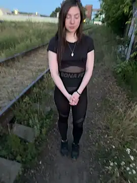 Kira711q xxx strip on cam for live porn chat