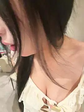 Wanwan-baobei xxx strip on cam for live porn chat